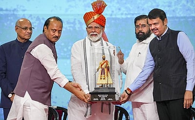 மகாராஷ்டிரத்தை மிகப்பெரிய பொருளாதார சக்தியாக மாற்றுவதே இலக்கு: மோடி